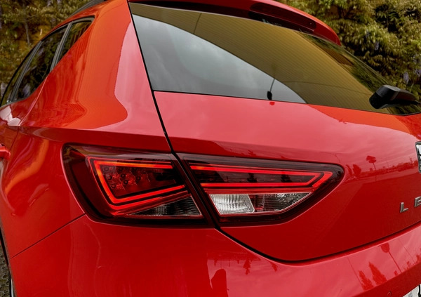 Seat Leon cena 49900 przebieg: 134000, rok produkcji 2015 z Warszawa małe 254